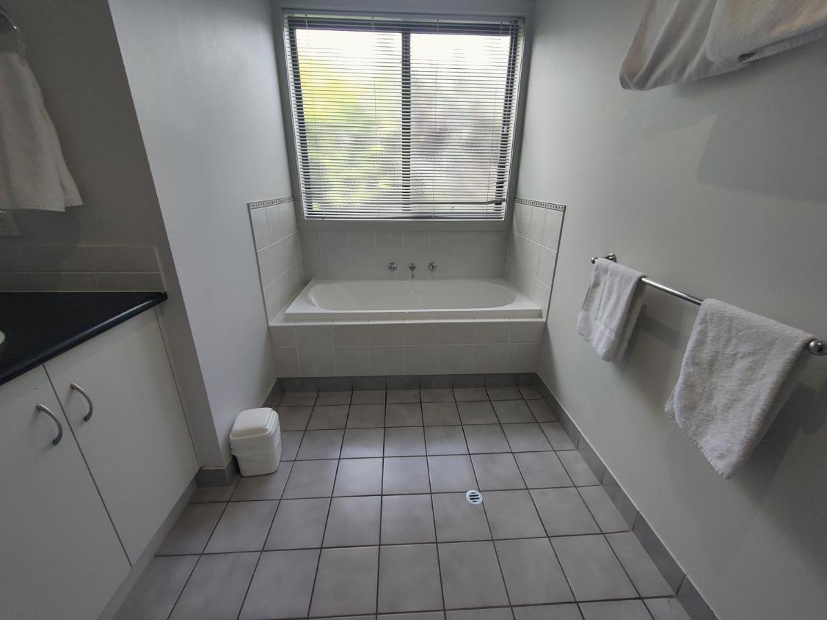Belvoir Village Motel & Apartments Вудонга Екстериор снимка