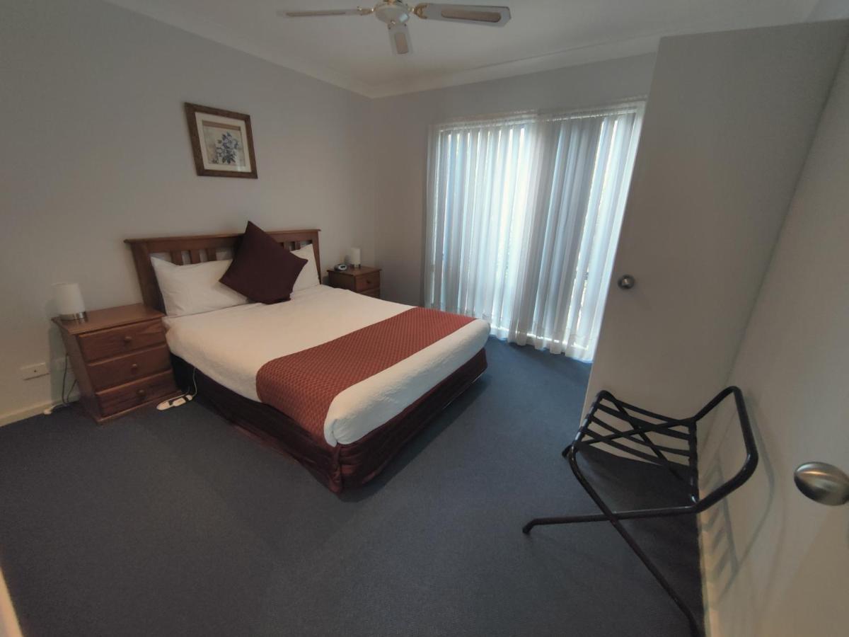Belvoir Village Motel & Apartments Вудонга Екстериор снимка